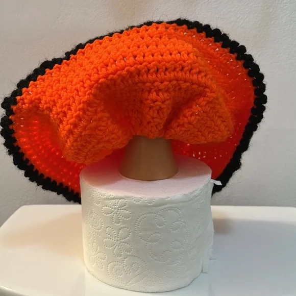 Vintage Hand crocheted Witch toilet paper cover | Halloween | Fall Decor | BX24 - Picture 9 of 9